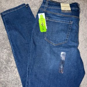 Style & Co Curvy Fit Jeans